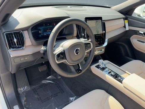 New 2026 Volvo XC90 T8 Plus w/ Protection Package Premier image 4