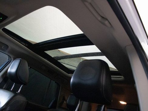 Used 2023 Nissan Pathfinder SL w/ SL Premium Package image 31