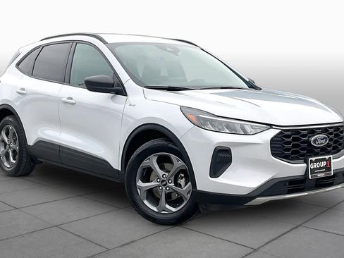 Used 2025 Ford Escape ST-Line FWD image 3