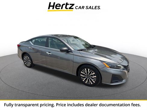 Used 2025 Nissan Altima 2.5 SV FWD image 1