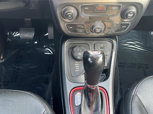 Used 2019 Jeep Compass Trailhawk image 15