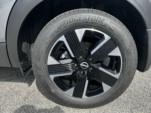 New 2026 Nissan Kicks SV w/ Cold Weather Package AWD/4WD image 11