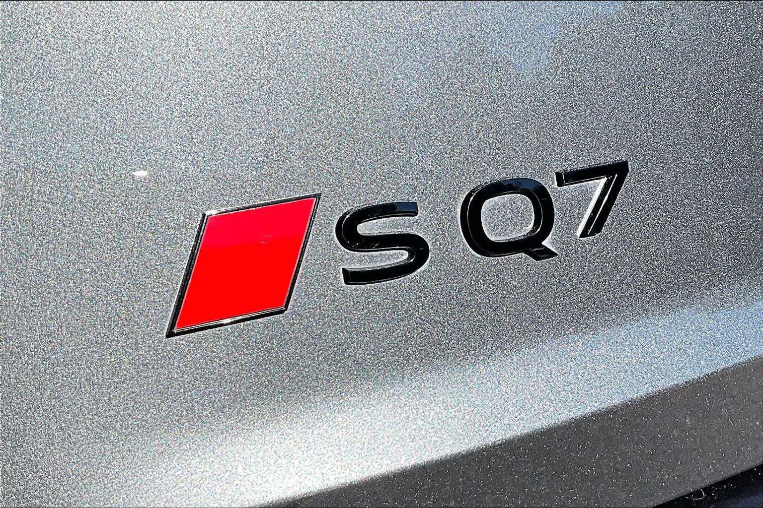 Used 2025 Audi SQ7 Prestige AWD/4WD image 32