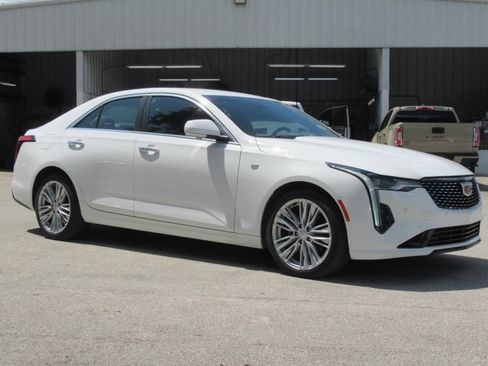 Used 2026 Cadillac CT4 Premium Luxury RWD image 1