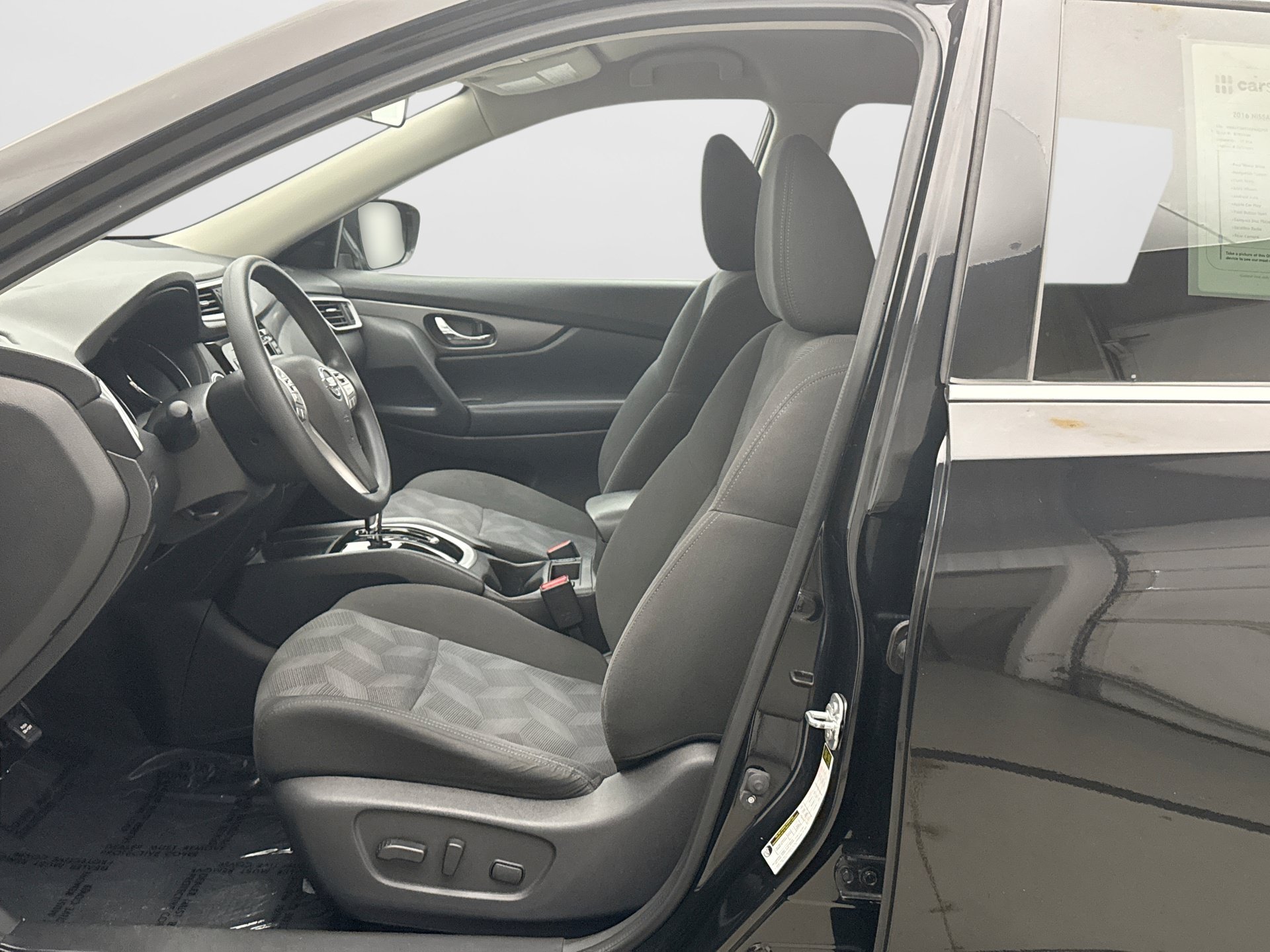Used 2016 Nissan Rogue SV w/ SV Premium Package AWD/4WD image 11