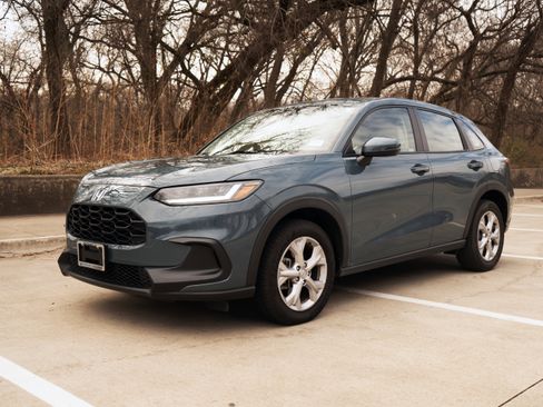 Used 2023 Honda HR-V LX image 5