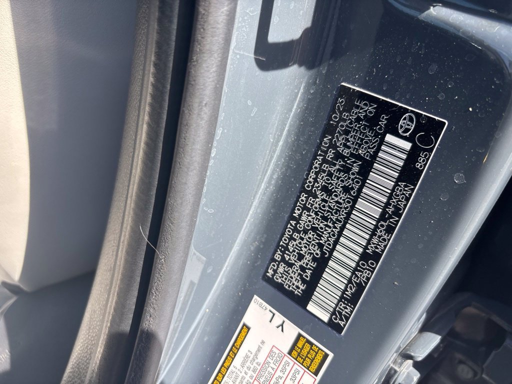 Used 2024 Toyota Prius XLE FWD image 16