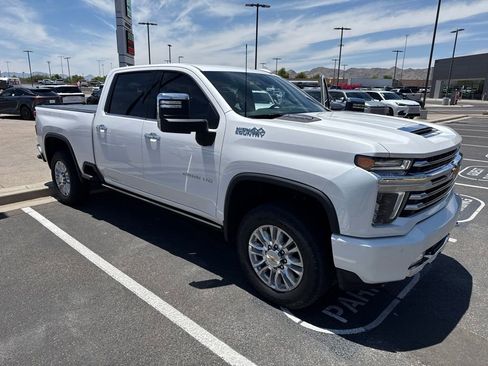 Used 2021 Chevrolet Silverado 2500 High Country AWD/4WD image 3