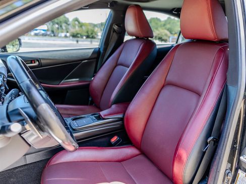 Used 2023 Lexus IS 300 w/ Comfort Package RWD image 26