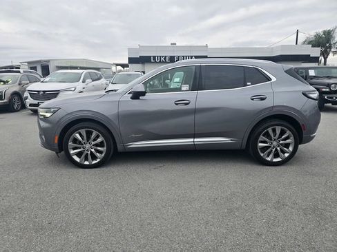 Used 2022 Buick Envision Avenir w/ Technology Package II image 8