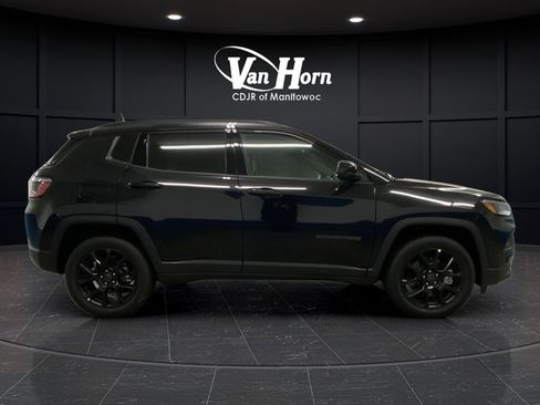 New 2026 Jeep Compass Latitude w/ Sun and Sound Group AWD/4WD image 2