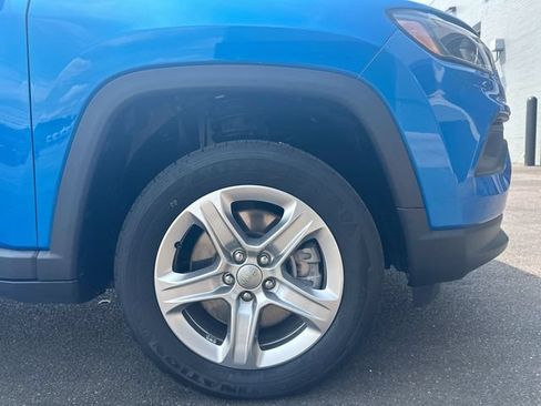 Used 2023 Jeep Compass Latitude w/ Convenience Group AWD/4WD image 12