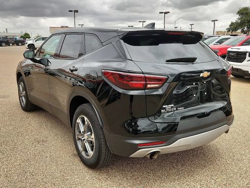 Used 2025 Chevrolet Blazer LT AWD/4WD image 3