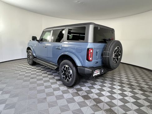 New 2025 Ford Bronco Outer Banks image 3