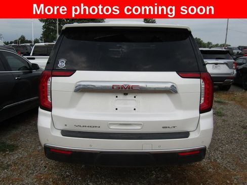 Used 2021 GMC Yukon SLT w/ SLT Luxury Plus Package AWD/4WD image 4