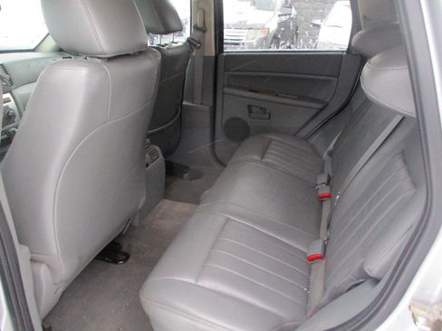 Used 2007 Jeep Grand Cherokee Laredo image 10