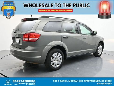 Used 2019 Dodge Journey SE image 6