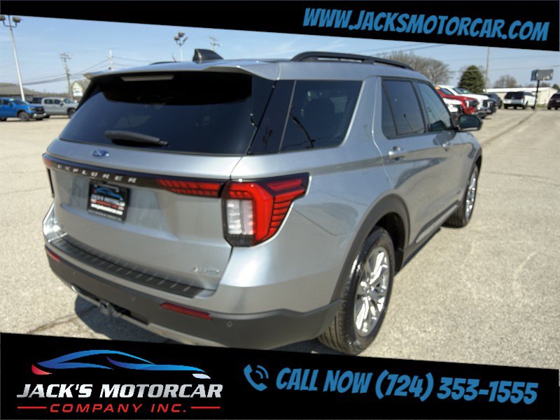 Used 2025 Ford Explorer Active w/ Active Comfort Package AWD/4WD image 8