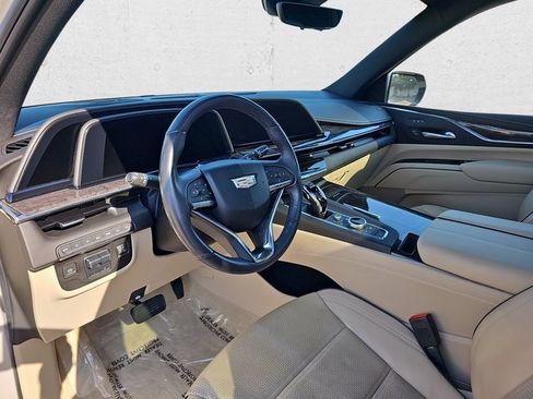 Used 2021 Cadillac Escalade Premium Luxury w/ Driver Assist Tech Package image 18