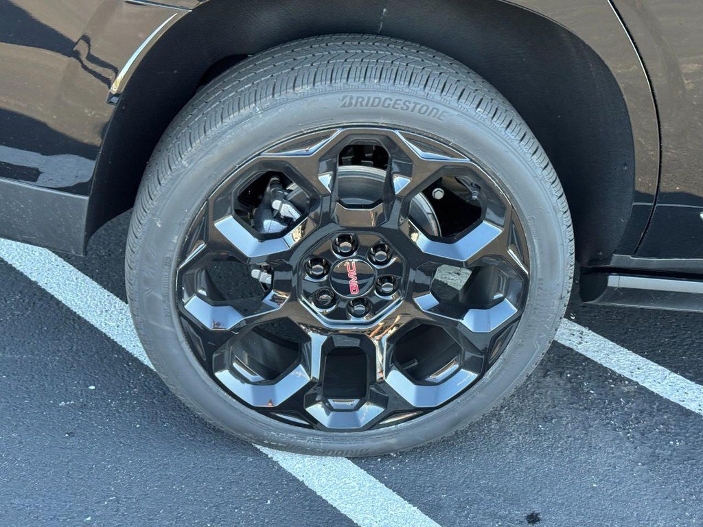 New 2026 GMC Yukon Denali w/ Sun & Power Step Package AWD/4WD image 5