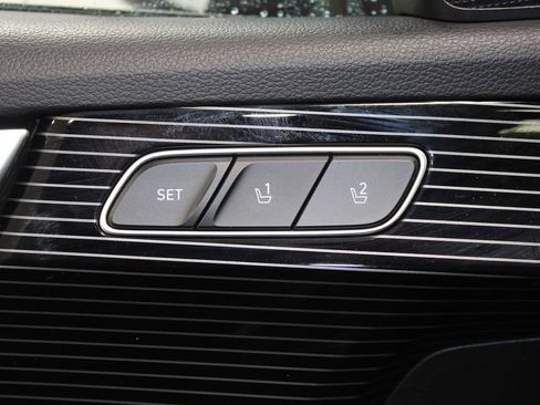 Used 2024 Hyundai Palisade Calligraphy image 43