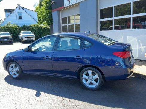 Used 2010 Hyundai Elantra SE FWD image 6