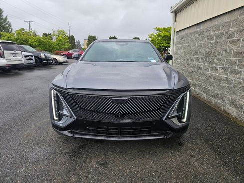 Used 2023 Cadillac Lyriq 2WD image 11