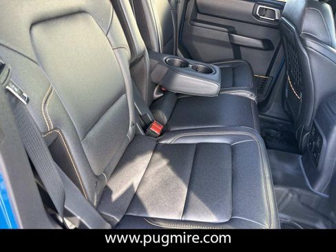 Used 2024 Ford Bronco Badlands image 15