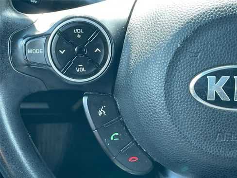 Used 2016 Kia Soul w/ Option Group 020 FWD image 18