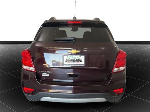 Used 2021 Chevrolet Trax LT AWD/4WD image 4