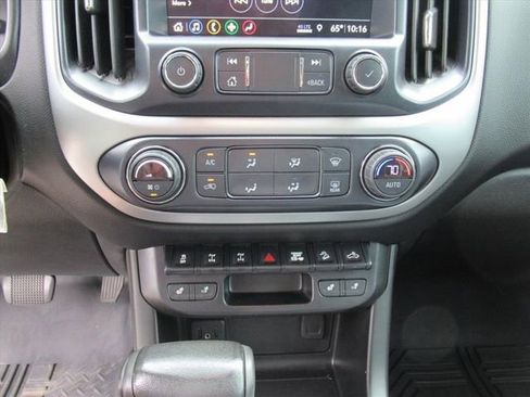 Used 2020 Chevrolet Colorado ZR2 image 25