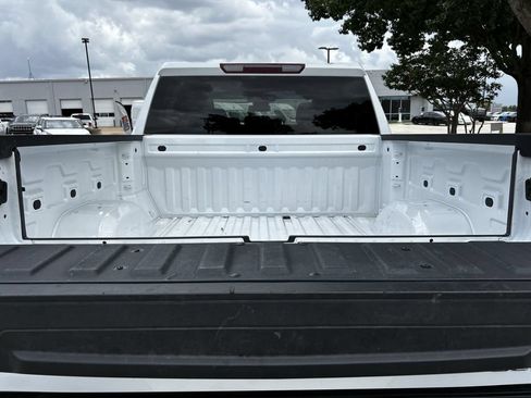 Used 2025 GMC Sierra 1500 SLT RWD image 30