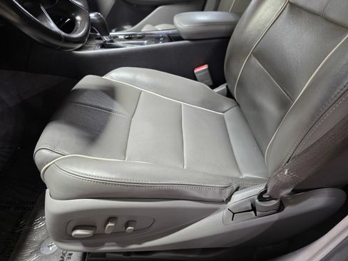 Used 2015 Chevrolet Impala LTZ FWD image 23