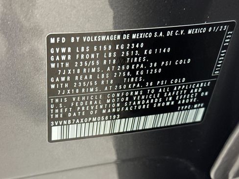 Used 2023 Volkswagen Tiguan SE w/ Panoramic Sunroof Package FWD image 28