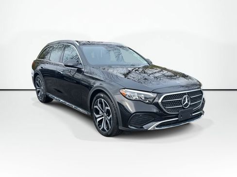 Used 2025 Mercedes-Benz E 450 4MATIC All-Terrain Wagon image 3