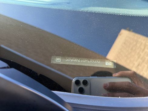 Used 2023 Chevrolet Equinox LT image 25