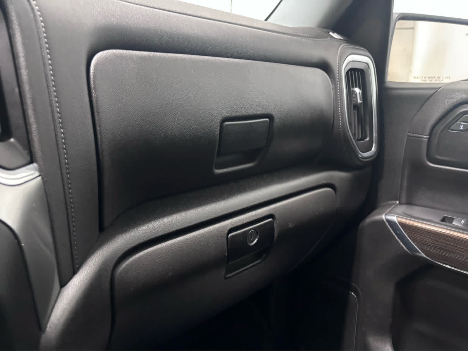 Used 2022 Chevrolet Silverado 1500 LT w/ Safety Package AWD/4WD image 19