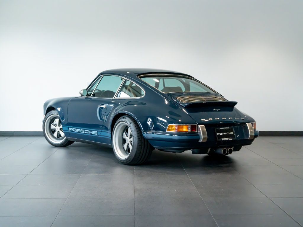 Used 1991 Porsche 911 Carrera RWD image 3