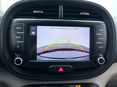 Certified 2023 Kia Soul LX image 4