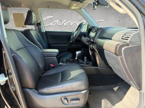 Used 2020 Toyota 4Runner TRD Off-Road Premium AWD/4WD image 24