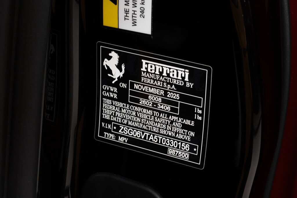 Used 2026 Ferrari Purosangue AWD/4WD image 32