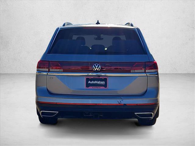 Used 2024 Volkswagen Atlas SE w/ Panoramic Sunroof Package FWD image 7