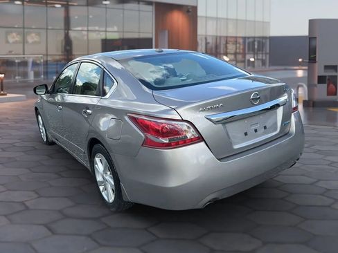 Used 2013 Nissan Altima 2.5 SV w/ 2.5SV Convenience Pkg FWD image 7