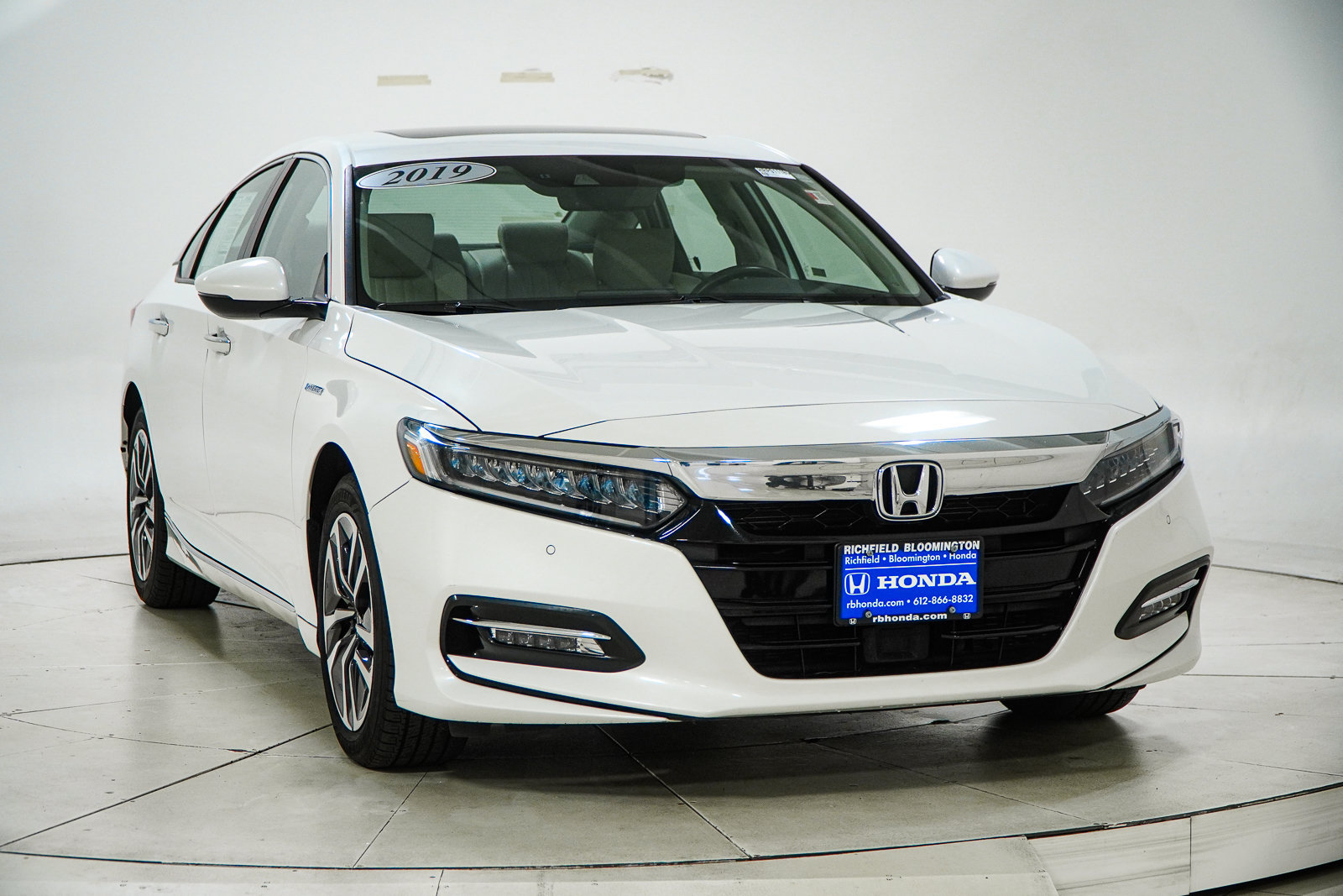 Used 2019 Honda Accord Touring image 14