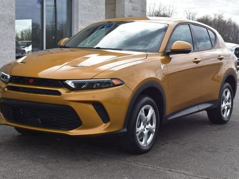 Used 2024 Dodge Hornet GT w/ Cold Weather Group AWD/4WD image 16