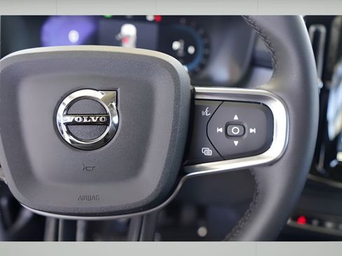 New 2025 Volvo XC40 B5 Core w/ Protection Package Premier image 13