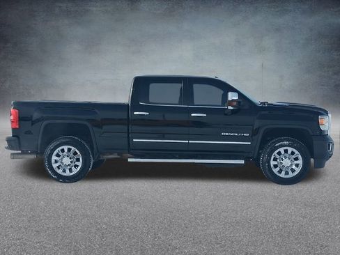 Used 2019 GMC Sierra 2500 Denali w/ Duramax Plus Package image 6