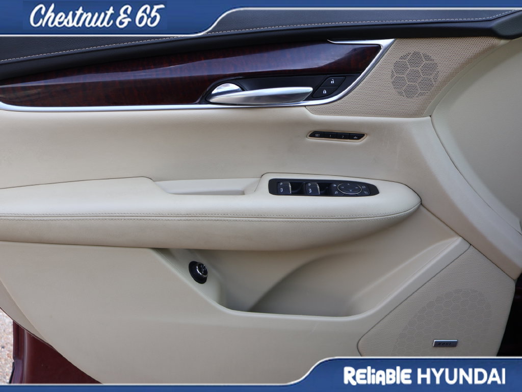 Used 2017 Cadillac XT5 Premium Luxury FWD image 21