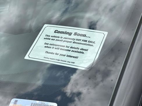 Used 2024 Jeep Grand Cherokee Altitude AWD/4WD image 31