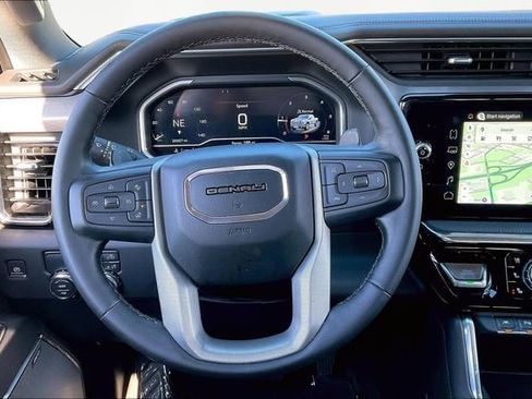 Used 2023 GMC Sierra 1500 Denali w/ Technology Package image 8